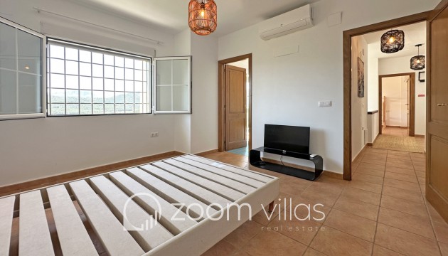 Resale - Villa - Jalón - Valle del Paraiso