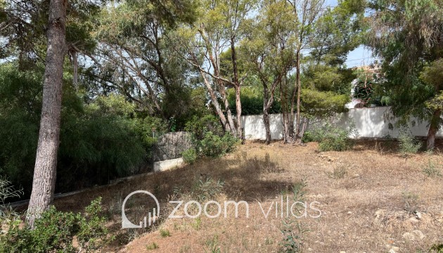 Resale - Plot / Land - Moraira - Arnella