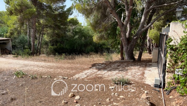 Resale - Plot / Land - Moraira - Arnella