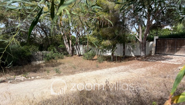 Resale - Plot / Land - Moraira - Arnella