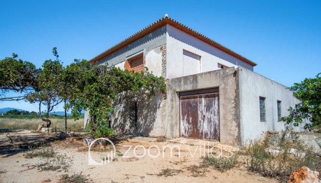 Resale - Villa - Denia