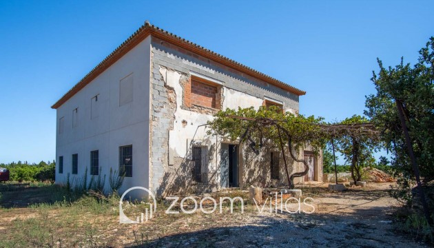 Resale - Villa - Denia