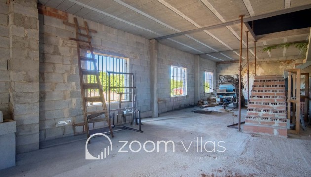 Resale - Villa - Denia