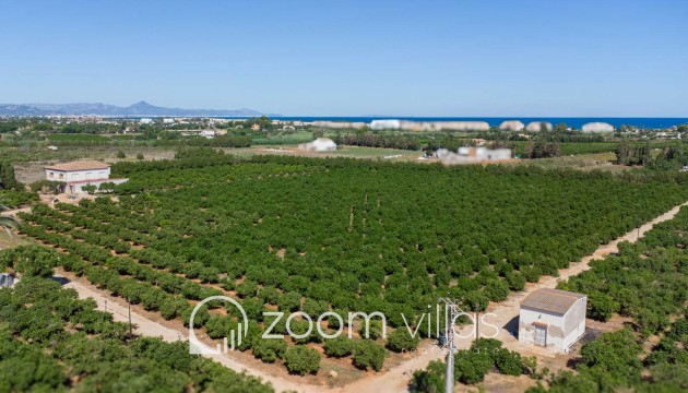 Resale - Villa - Denia