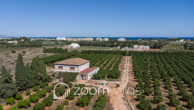 Resale - Villa - Denia