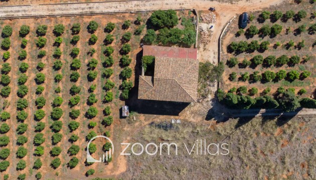 Resale - Villa - Denia