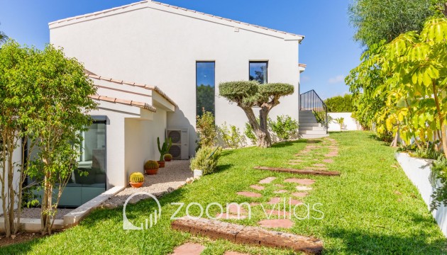 Resale - Villa - Benitachell  - Cumbre del sol