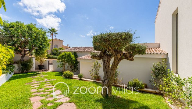 Resale - Villa - Benitachell  - Cumbre del sol