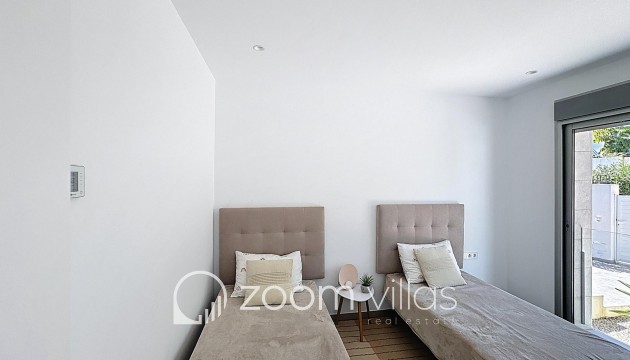 Resale - Villa - Benitachell  - Lirios