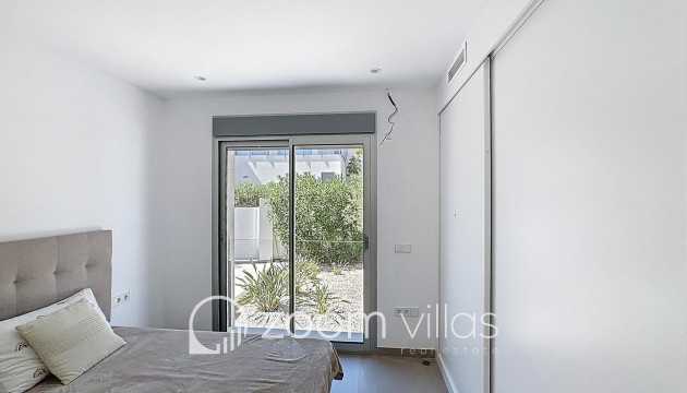 Resale - Villa - Benitachell  - Lirios