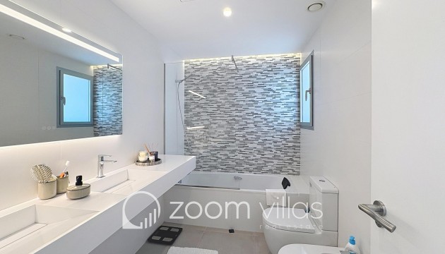 Resale - Villa - Benitachell  - Lirios