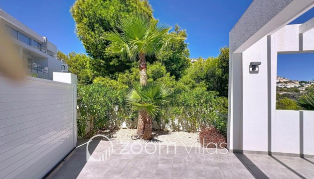 Resale - Villa - Benitachell  - Lirios