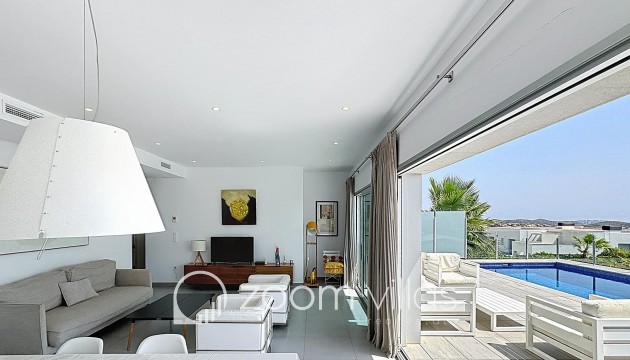 Resale - Villa - Benitachell  - Lirios