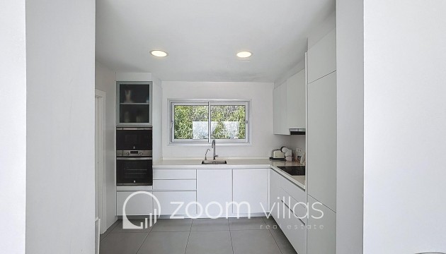 Resale - Villa - Benitachell  - Lirios