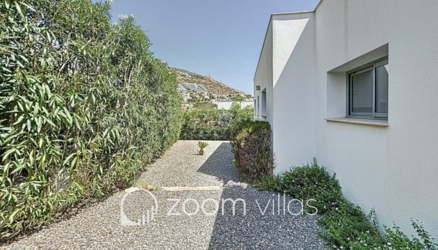 Resale - Villa - Benitachell  - Lirios