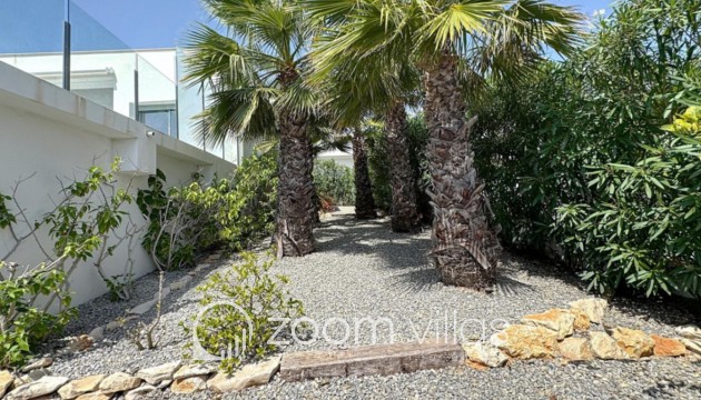 Resale - Villa - Benitachell  - Lirios