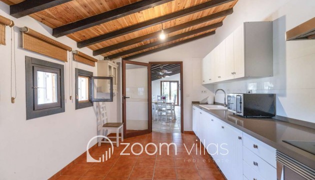 Resale - Villa - Benissa - La Fustera