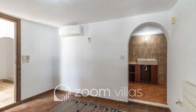 Resale - Villa - Benissa - La Fustera