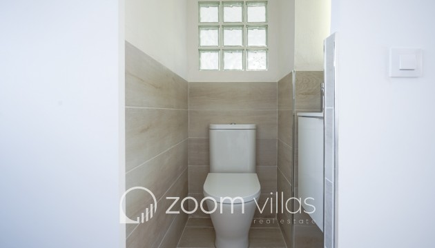 Resale - Villa / Semi-detached - Benitachell  - Calistros