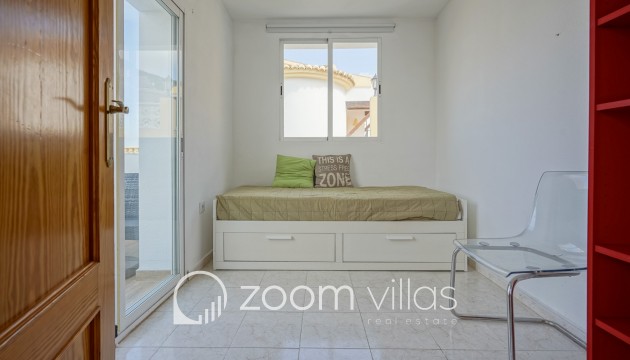 Resale - Villa / Semi-detached - Benitachell  - Calistros