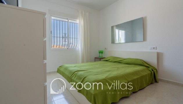 Resale - Villa / Semi-detached - Benitachell  - Calistros