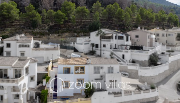 Resale - Villa / Semi-detached - Benitachell  - Calistros