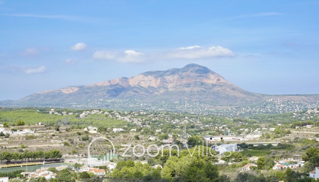 Resale - Villa / Semi-detached - Benitachell  - Calistros