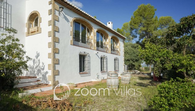 Resale - Villa - Jávea - La Lluca