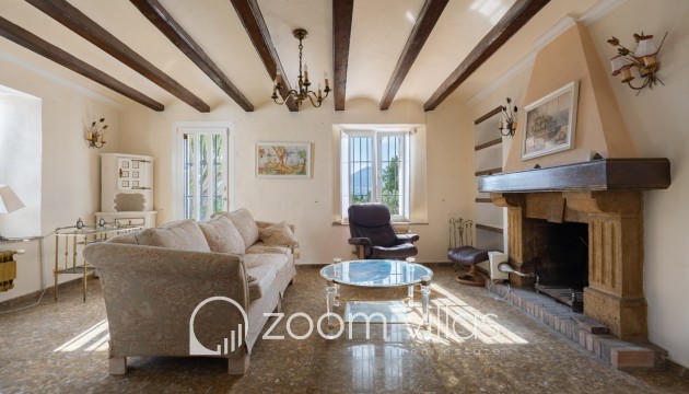 Resale - Villa - Jávea - La Lluca