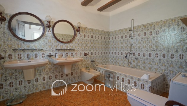 Resale - Villa - Jávea - La Lluca