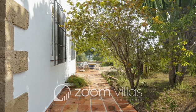 Resale - Villa - Jávea - La Lluca