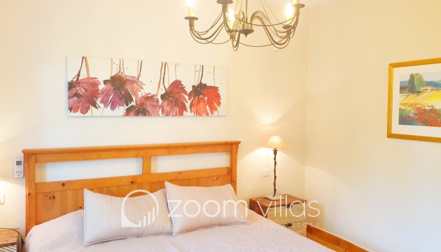 Resale - Villa - Moraira