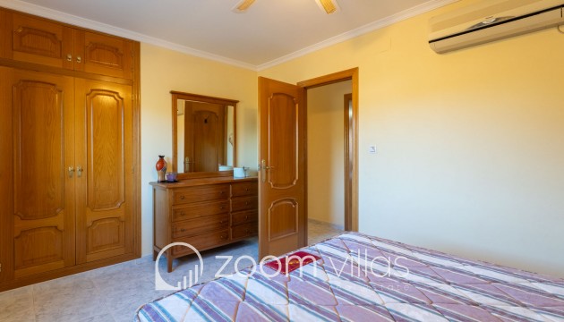 Resale - Villa - Jalón