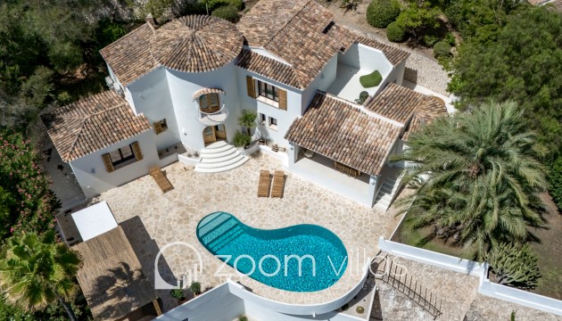 Resale - Villa - Moraira