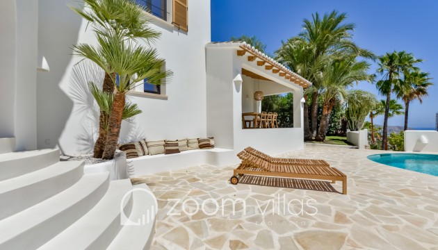 Resale - Villa - Moraira