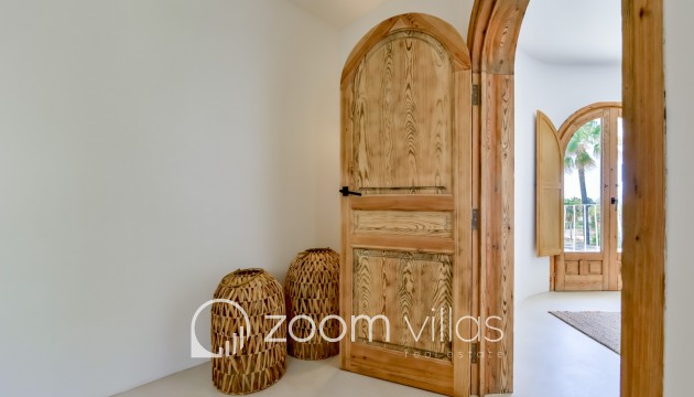 Resale - Villa - Moraira