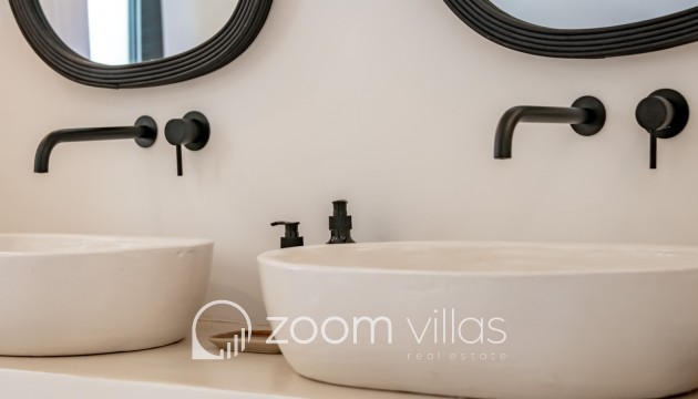 Resale - Villa - Moraira