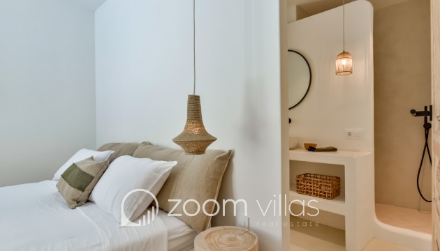 Resale - Villa - Moraira