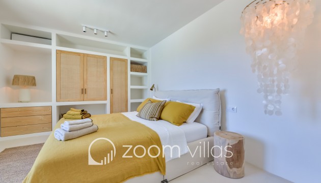 Resale - Villa - Moraira