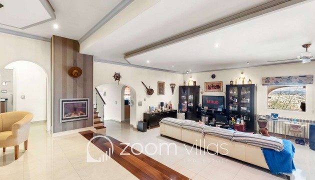 Resale - Villa - Calpe