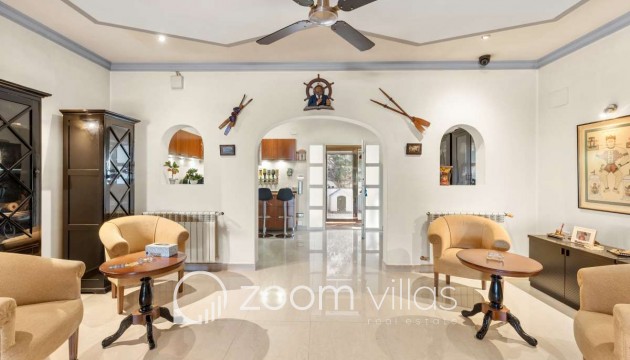 Resale - Villa - Calpe