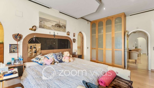 Resale - Villa - Calpe