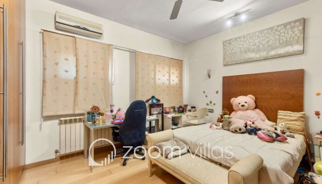 Resale - Villa - Calpe