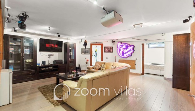 Resale - Villa - Calpe