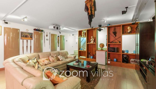 Resale - Villa - Calpe