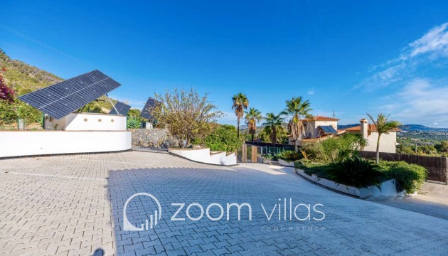 Resale - Villa - Calpe