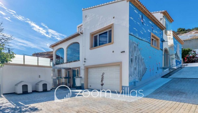 Resale - Villa - Calpe