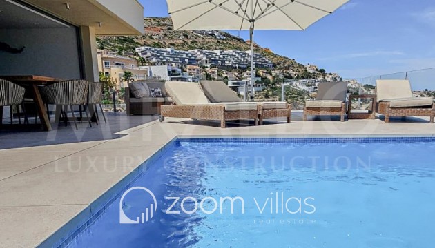 Resale - Villa - Benitachell  - Cumbre del Sol