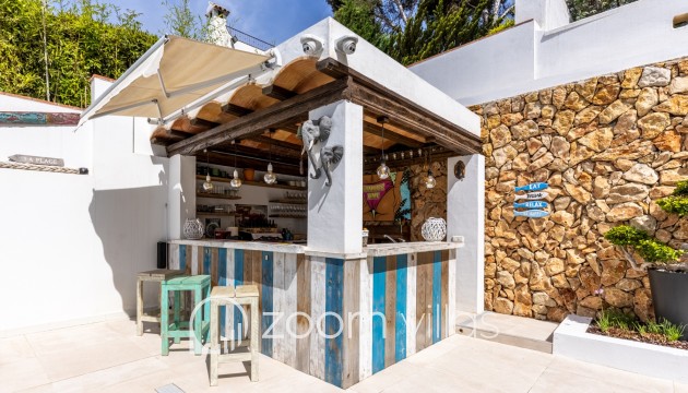 Resale - Villa - Moraira - Center