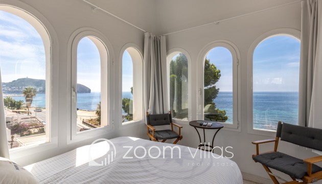 Resale - Villa - Moraira - Center